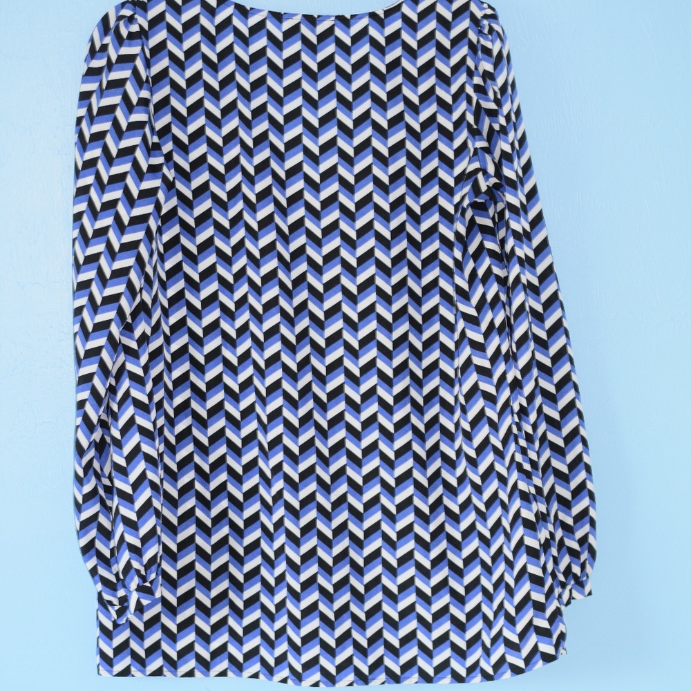blouse - Picture 5 of 5